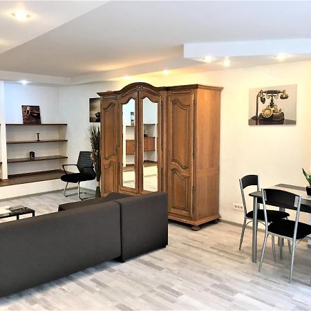 Large Apartment In Ultra-Central Location Brašov Exteriér fotografie